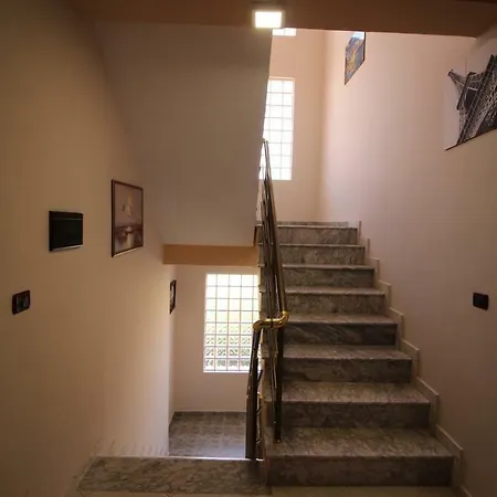 Seremi Εξαμίλιο